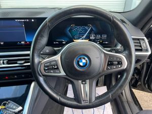 BMW i4 M-SPORT XDRIVE40E // HARMAN/KARDON // LEATH - Image 4