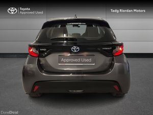 Toyota Yaris 1.5 HYBRID LUNA - Image 4