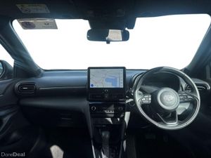 Toyota Yaris Cross 1.5 Hybrid Luna Sport Bi-tone - Image 2