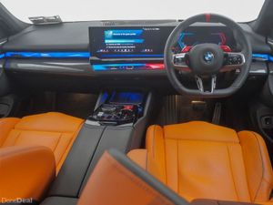 BMW M5 Saloon - Image 4