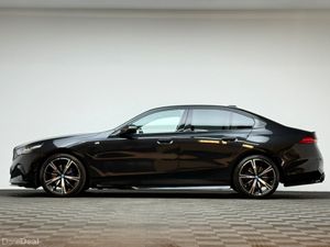 BMW 5-Series 530E M SPORT - Image 4