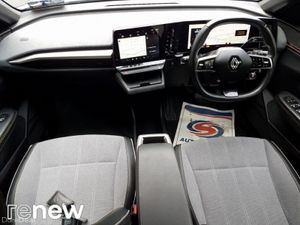 Renault Megane E-Tech EV60 220hp Techno - Image 2