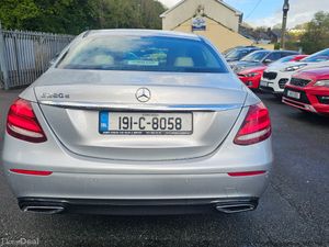 Mercedes-Benz E-Class 2019 E 220 D AVANTGARD AUTO - Image 4