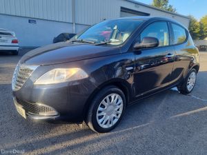 Chrysler Ypsilon 2012 - Image 2