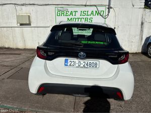 Toyota Yaris 1.5 HYBRID LUNA 4DR AUTO - Image 2