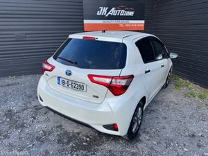Toyota Yaris VITZ 1.5 HYBRID AUTO - Image 4