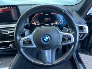 BMW 5-Series 530e M-SPORT PRO TOURING 2.0 HYBRID / - Image 4