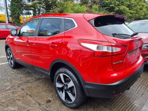 2017 NISSAN QASHQAI N-CONNECTA 1.2 PETROL AUTO - Image 4