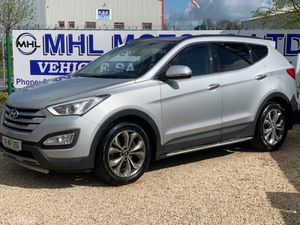 Hyundai Santa Fe 2015 Auto 7 seater Premium 4WD - Image 2