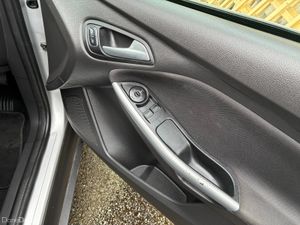 181 FORD FOCUS 1.0L PETROL - Image 3