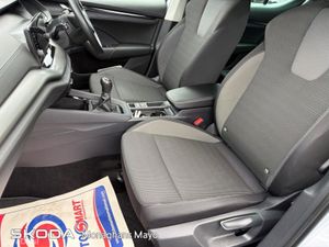 Skoda Octavia AMBITION 2.0 TDI 115HP 5DR - Image 4