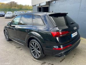 Audi Q7 3.0 TFSIE SLINE BLK ED 55 381PS QUATTRO ET - Image 4