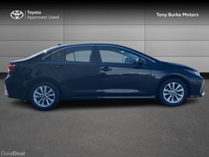 Toyota Corolla - Luna Edition - 1.8 Hybrid - Autom - Image 3