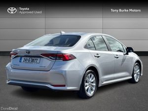 Toyota Corolla Saloon - Luna Edition - 1.8 Hybrid - Image 2