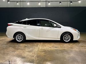 Toyota Prius HYBRID 1.8 AUTOMATIC - REVERSE CAMERA - Image 3