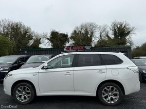 15 Mitsubishi Outlander PHEV - Image 4