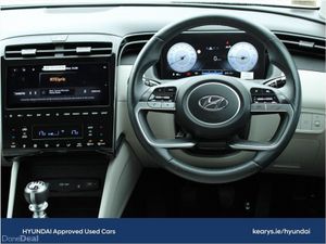 Hyundai Tucson 2WD Executive Plus w 2 Tone Roof - Image 4