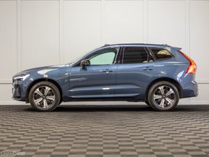 2024 Volvo XC60 Plus T6 Recharge Dark Theme - Image 3