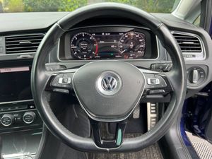 Volkswagen Golf COMFORTLINE 2.0 TDI AUTO // VERY L - Image 4