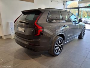 Volvo XC90 T8 Plug In Hybrid PLUS - 7 Seats - Pan - Image 2
