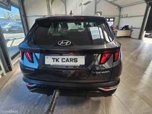 211 HYUNDAI TUCSON EXECUTIVE - Image 4