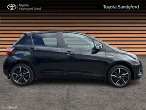 Toyota Yaris HYBRID DESIGN AUTOMATIC // REAR CAMER - Image 3
