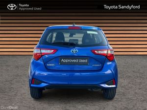 Toyota Yaris HYBRID ICON // REAR CAMERA // SAT-NAV - Image 4