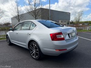 Skoda Octavia AMBITION 1.6 TDI FULL SERVICE HISTOR - Image 3