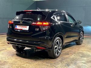Honda Vezel HYBRID 1.5 AUTOMATIC - RS EDITION - HA - Image 4