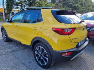 2018 KIA STONIC K3 TWO TONE 1.4 PETROL 100BHP - Image 4