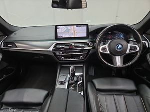 BMW 5-Series 530E M Sport 292BHP *SUN ROOF/HARMAN& - Image 4