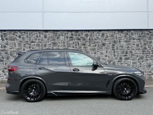 2023 BMW X5 M Sport X-Drive M Performance 45E FSH - Image 4