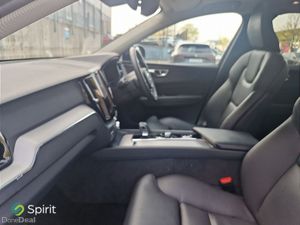 Volvo XC60 T6 Plug In Hybrid, AWD, Plus (Dark Them - Image 4