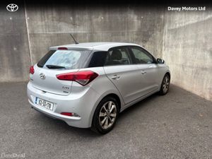 Hyundai i20 PETROL DELUXE 5DR - Image 2