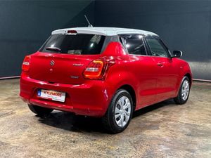 Suzuki Swift HYBRID 1.2 AUTOMATIC - RED/WHITE TWO - Image 4