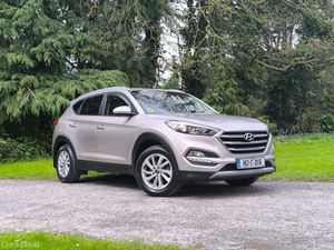 2018 Hyundai Tucson Executive 1.7 Crdi ONE OWNER! - Image 2