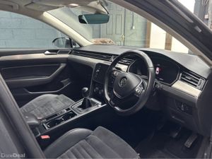 Volkswagen Passat HIGHLINE 2.0 TDI MANUAL 6SPEED F - Image 4