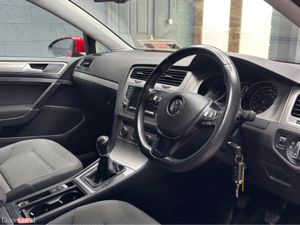 Volkswagen Golf 1.6 TDI MATCH BLUEMOTION 105PS 5 5 - Image 3