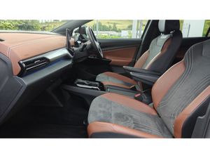 Volkswagen ID.4 PRO 128 KW Life 77KWH 174HP PRO- A - Image 4