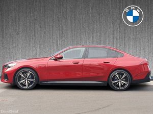 BMW 5-Series 530e M Sport Saloon - Image 4