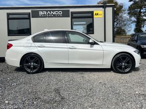BMW 330e Hybrid Sport (Excellent Condition) - Image 4