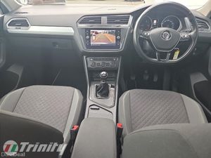 Volkswagen Tiguan ** GLASS ROOF ** REAR REVERSING - Image 2