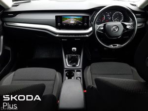 Skoda Octavia **TINY MILEAGE** AMBITION 2.0TDI 115 - Image 2