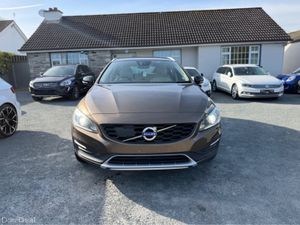 Volvo V60 2.0 D4 CROSS COUNTRY DIESEL 190 BHP AUTO - Image 2
