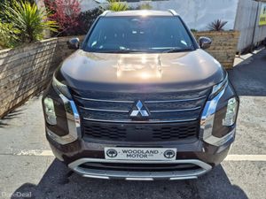 Mitsubishi Outlander 2.4 PVEV / 7 SEATER / EXCEED - Image 4