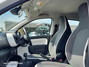 Renault Twingo Automatic - Image 4