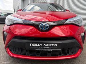 Toyota C-HR 1.8 PETROL HYBRID SPORT - Image 2