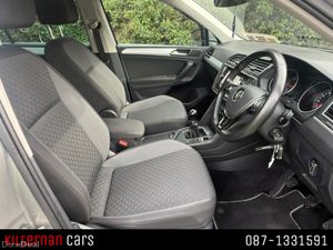 Volkswagen Tiguan 2.0 DIESEL R-LINE - Image 4