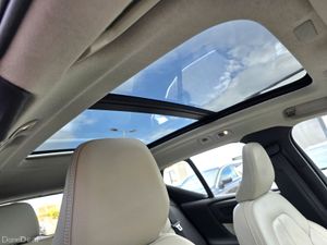 2022 XC40 1.5 T5 Recharge PHEV Inscription Pro - Image 3