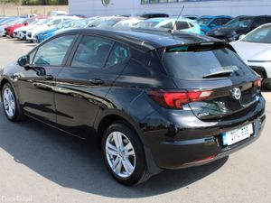 Opel Astra 2021 - Image 3